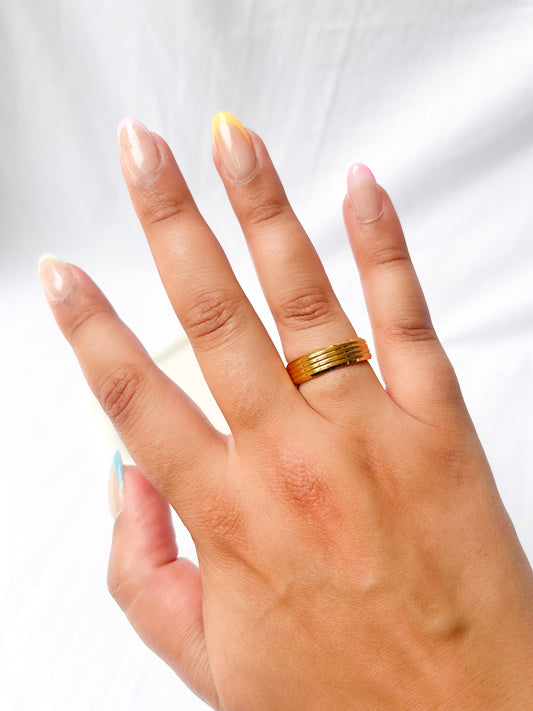 Goldie Ring10 image 1
