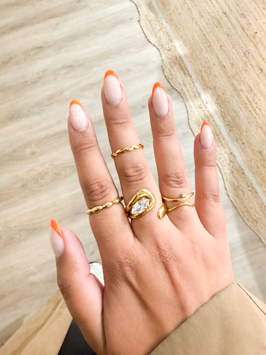 Wave Mini Sparkle Ring