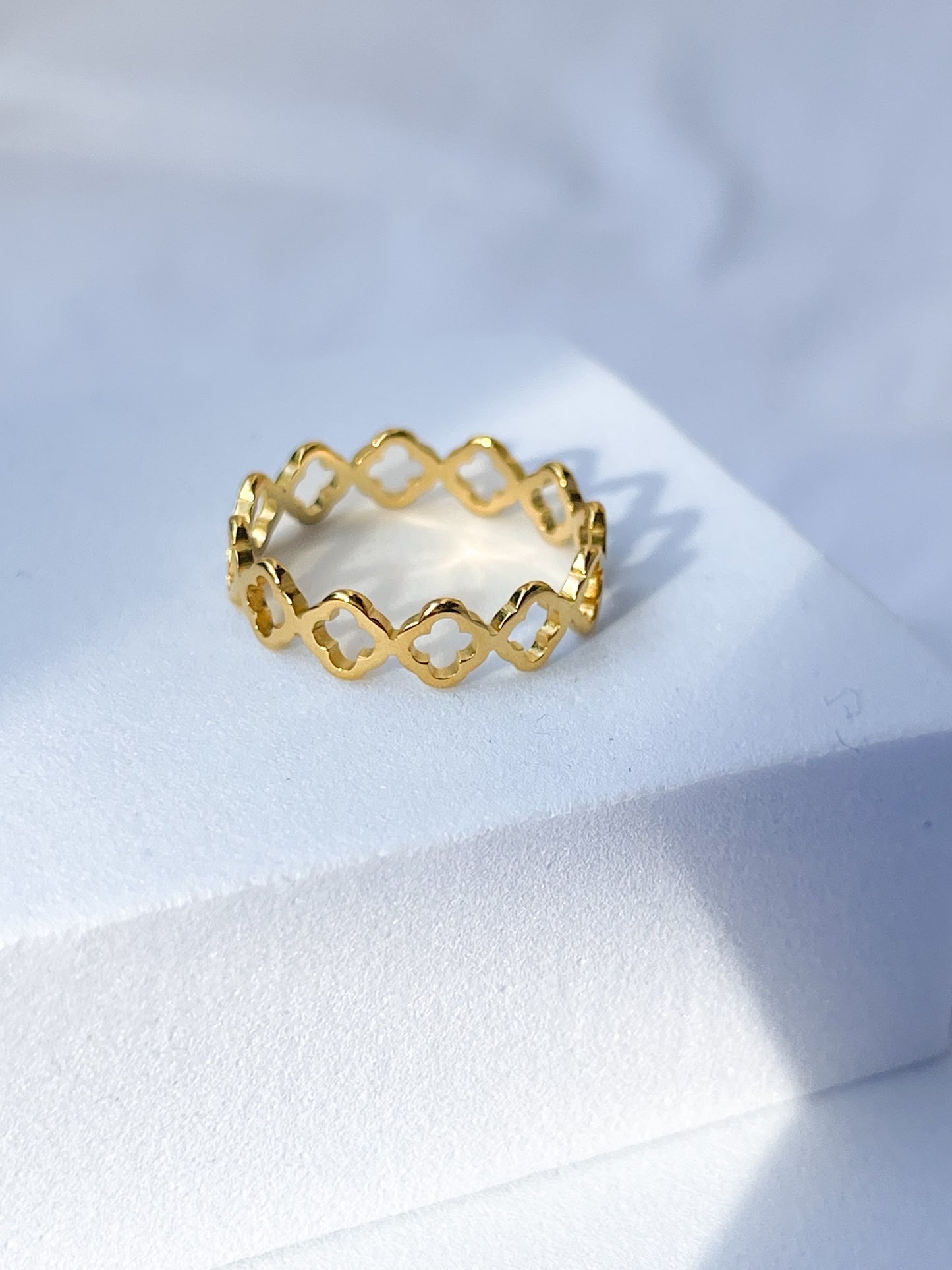 Gold full band Clover ring38 image 0
