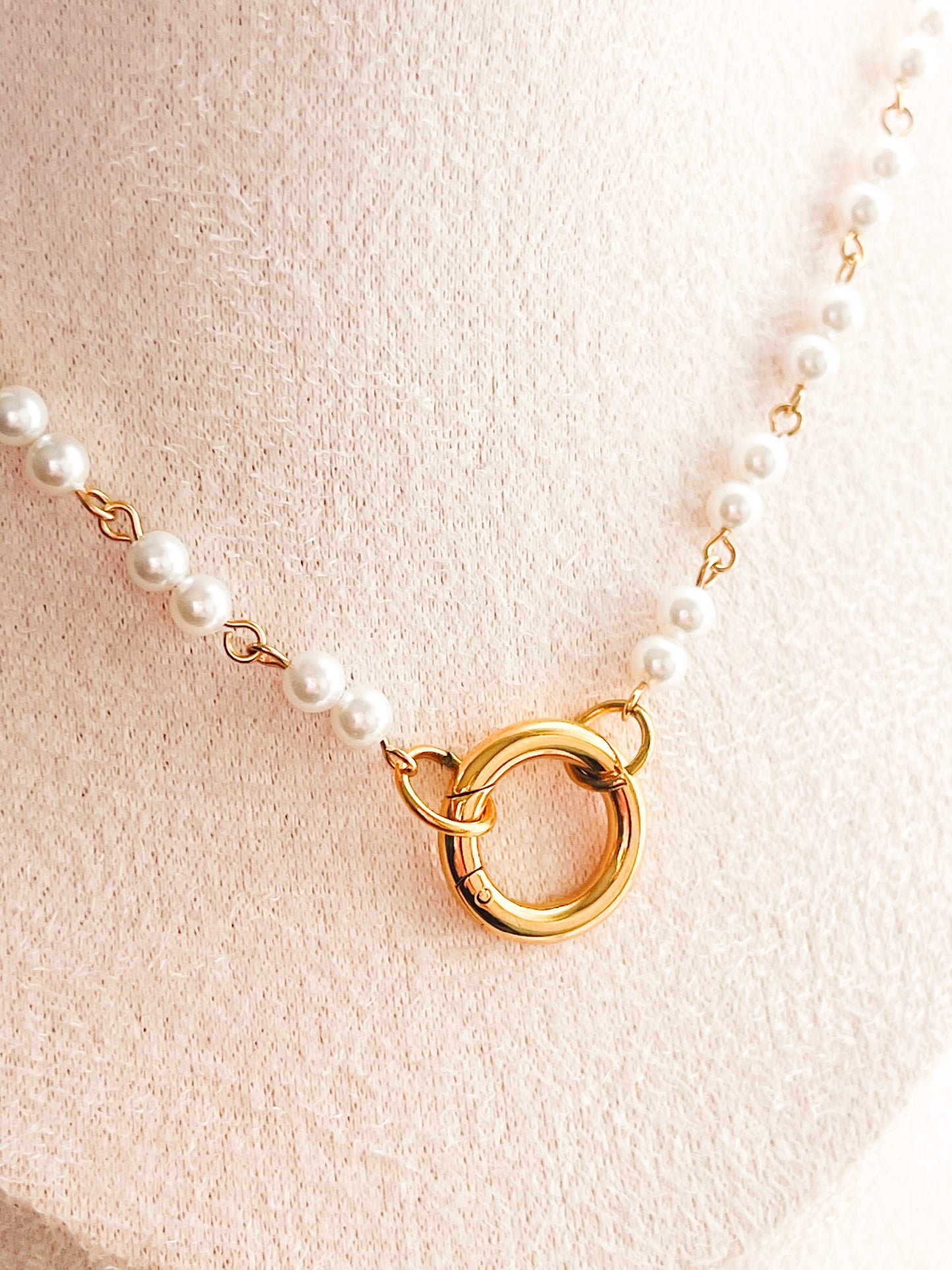 Asha Pearl Carabiner Necklace
