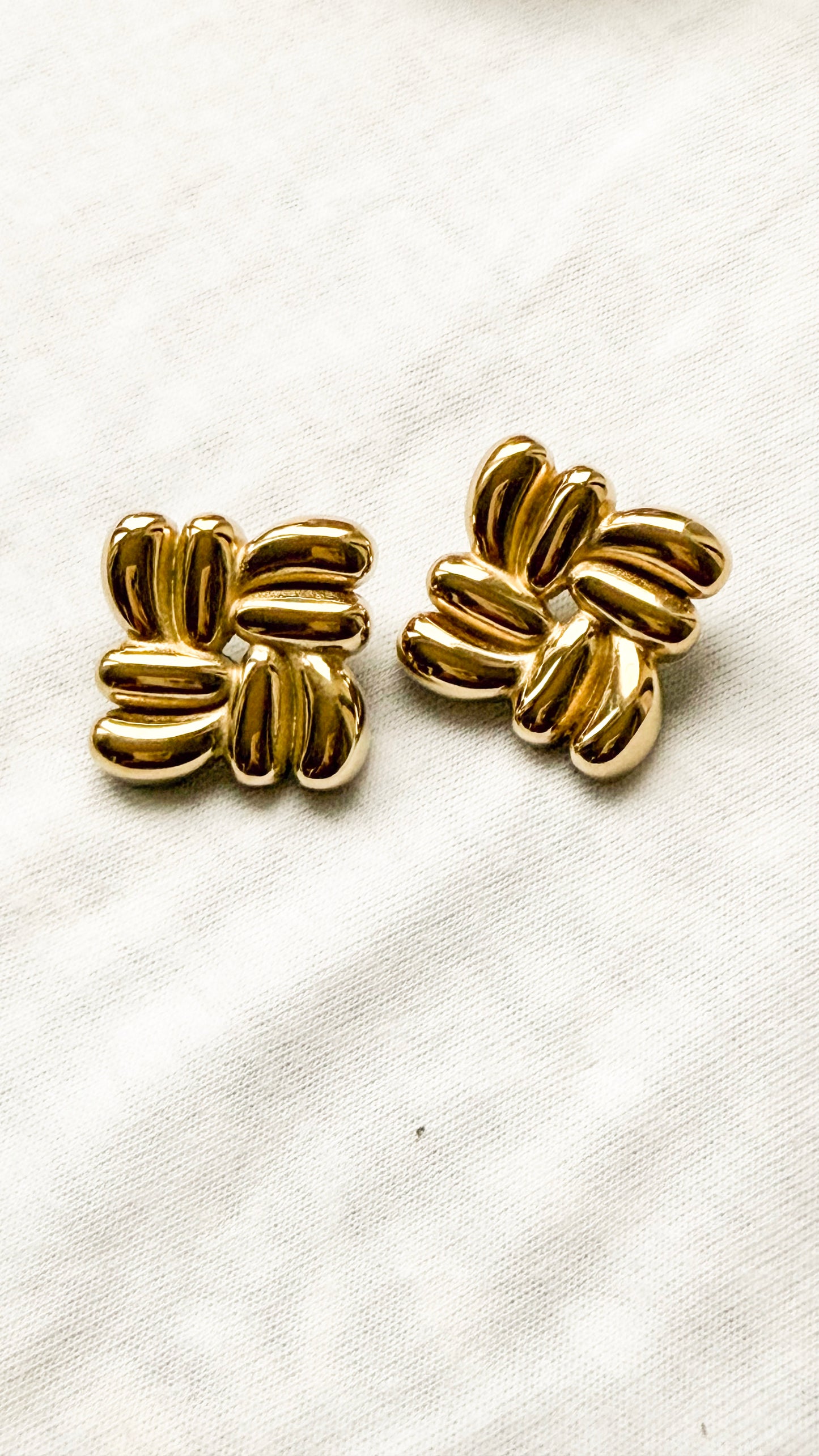 Bubble Bloom Studs