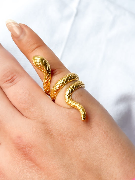 Golden Serpentine Ring56 image 1