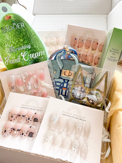 Press-On Nail Lucky Scoop