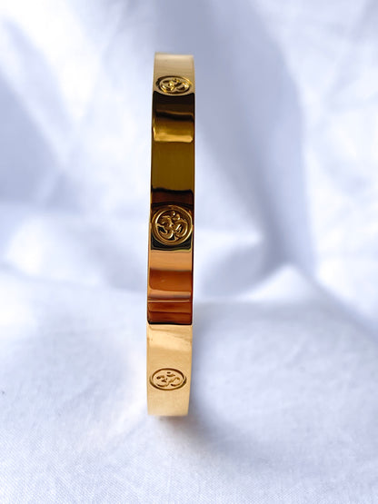 Om Bangle image 0