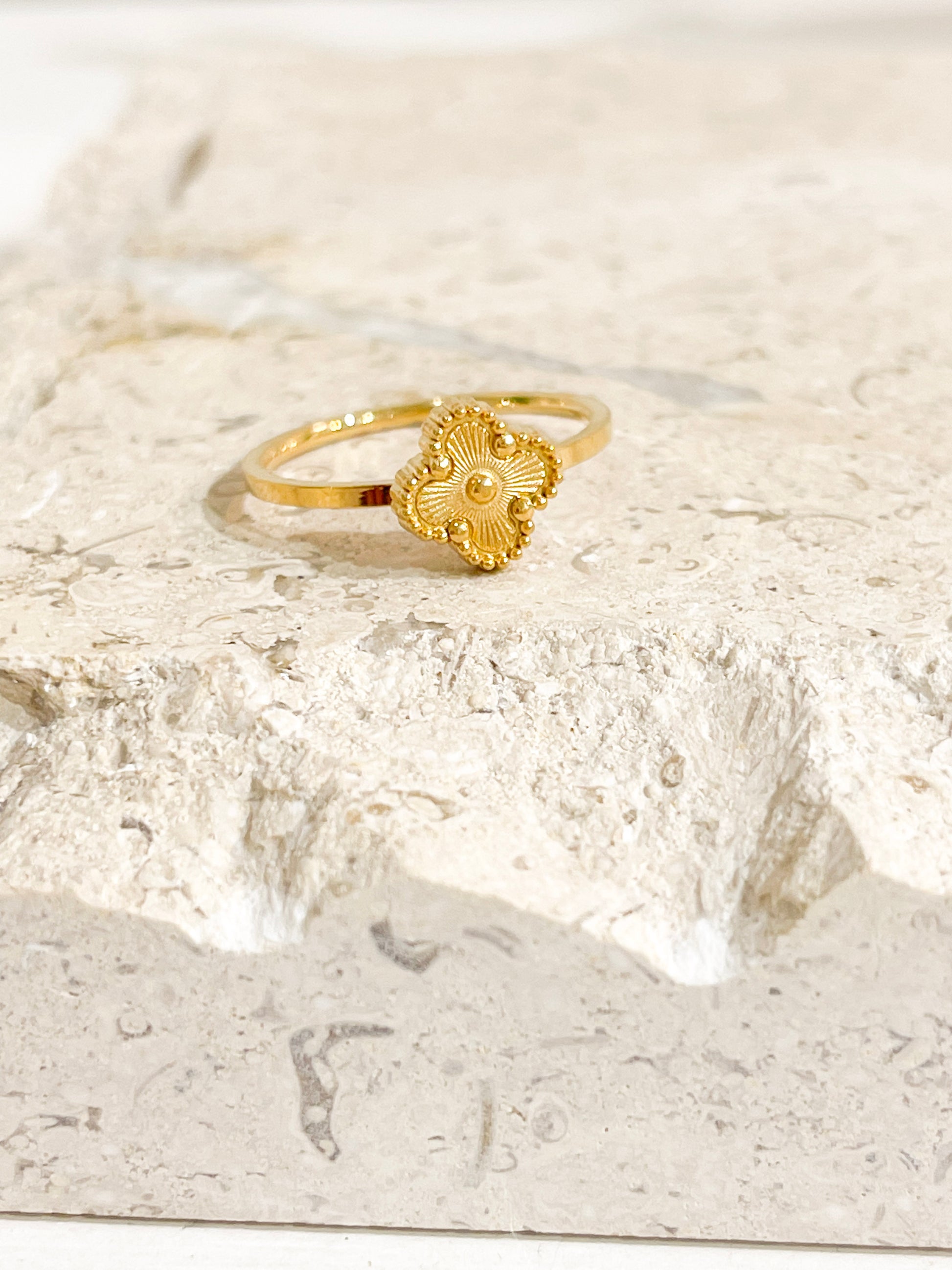 Gold Clover ring22 image 0