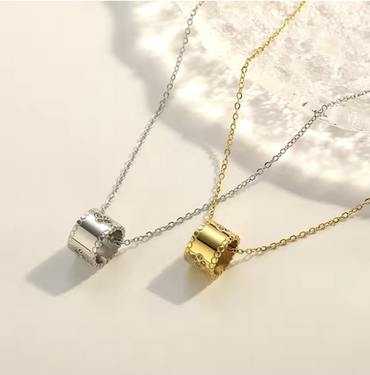 Clover Ring Necklace image 0