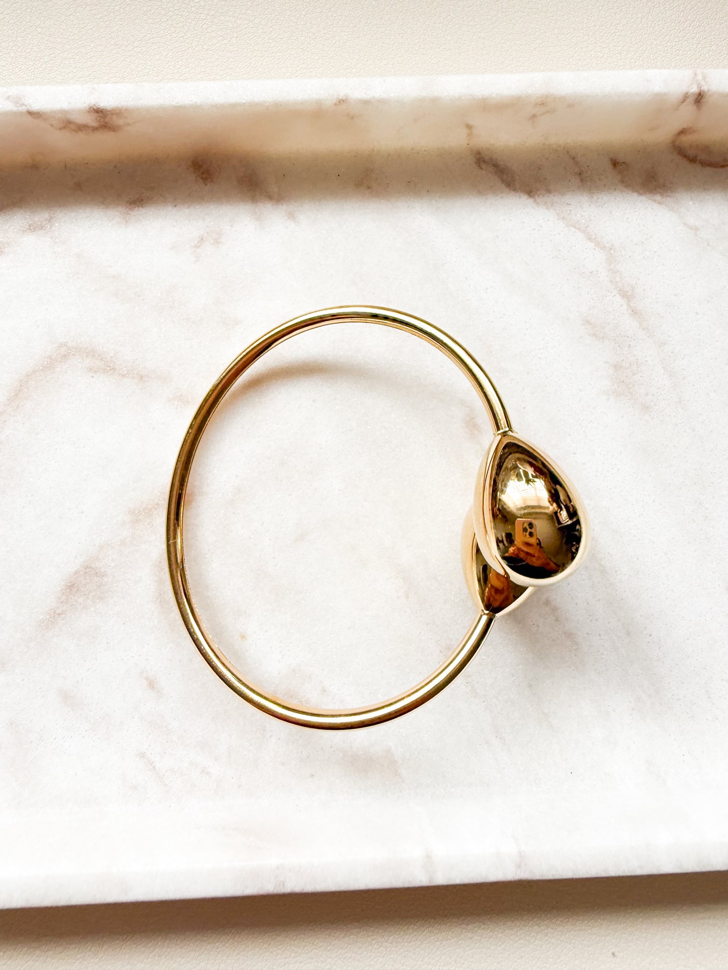 Sculpted Teardrop Flex Bangle