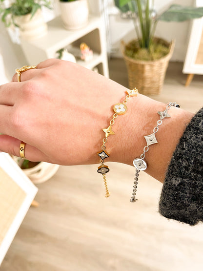 White and Silver Clover Star Bracelet  image 1
