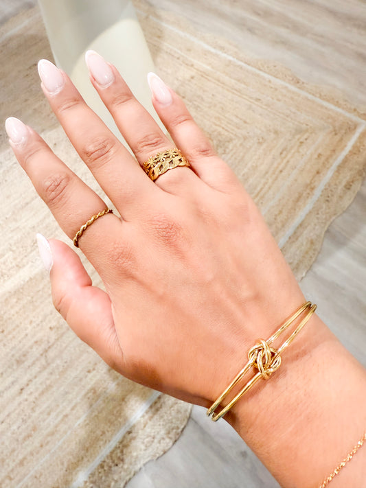 Knotella Cuff