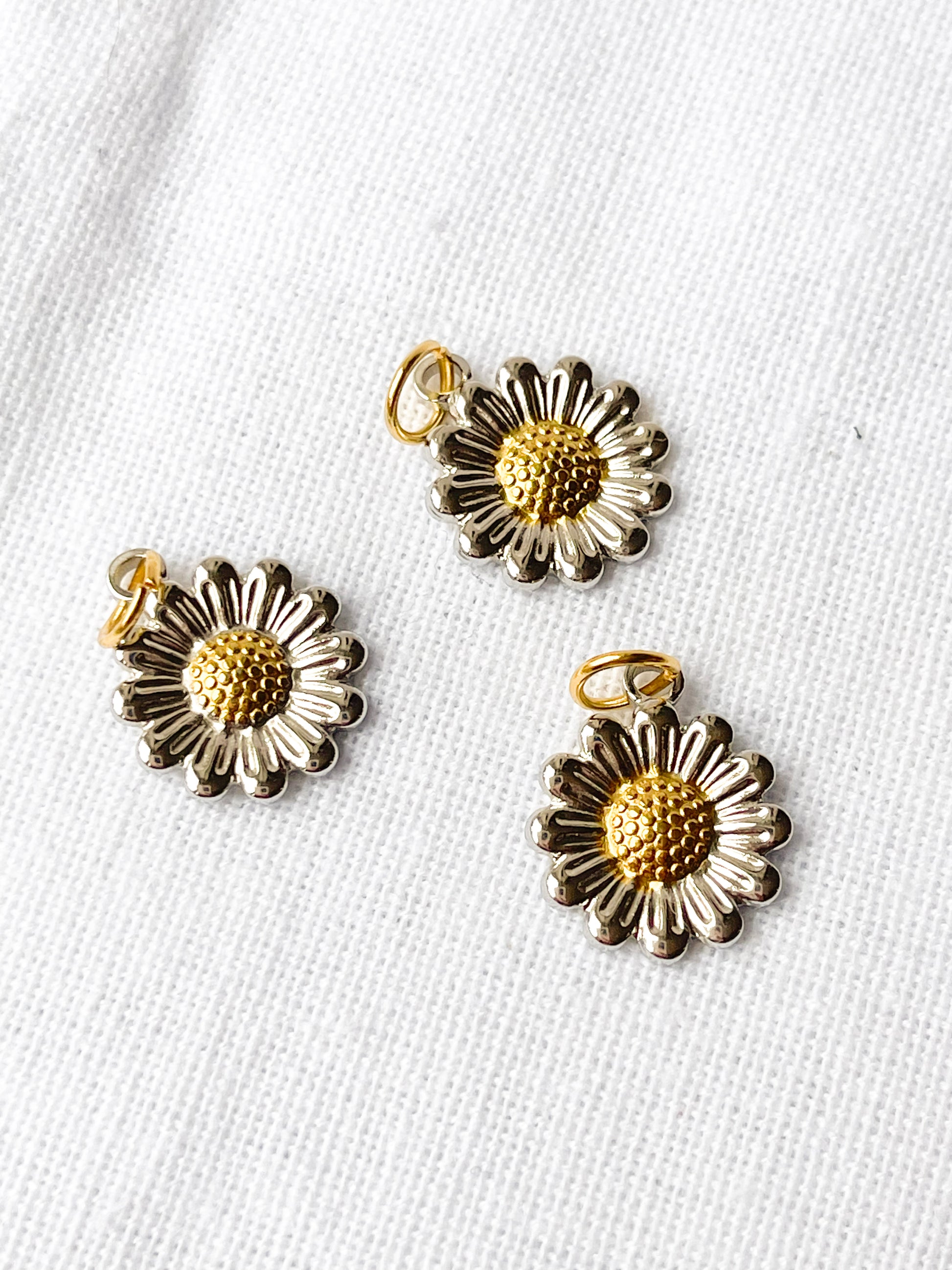 Golden Daisy Charm image 0