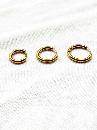 Classic Huggie Hoops