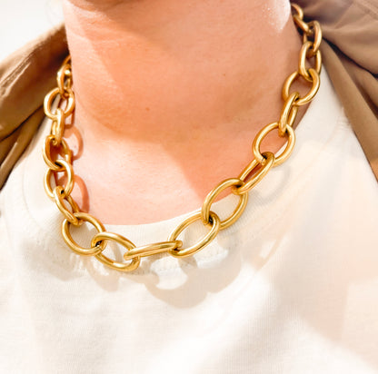 Rhea Chain Necklace