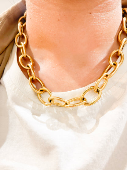 Rhea Chain Necklace