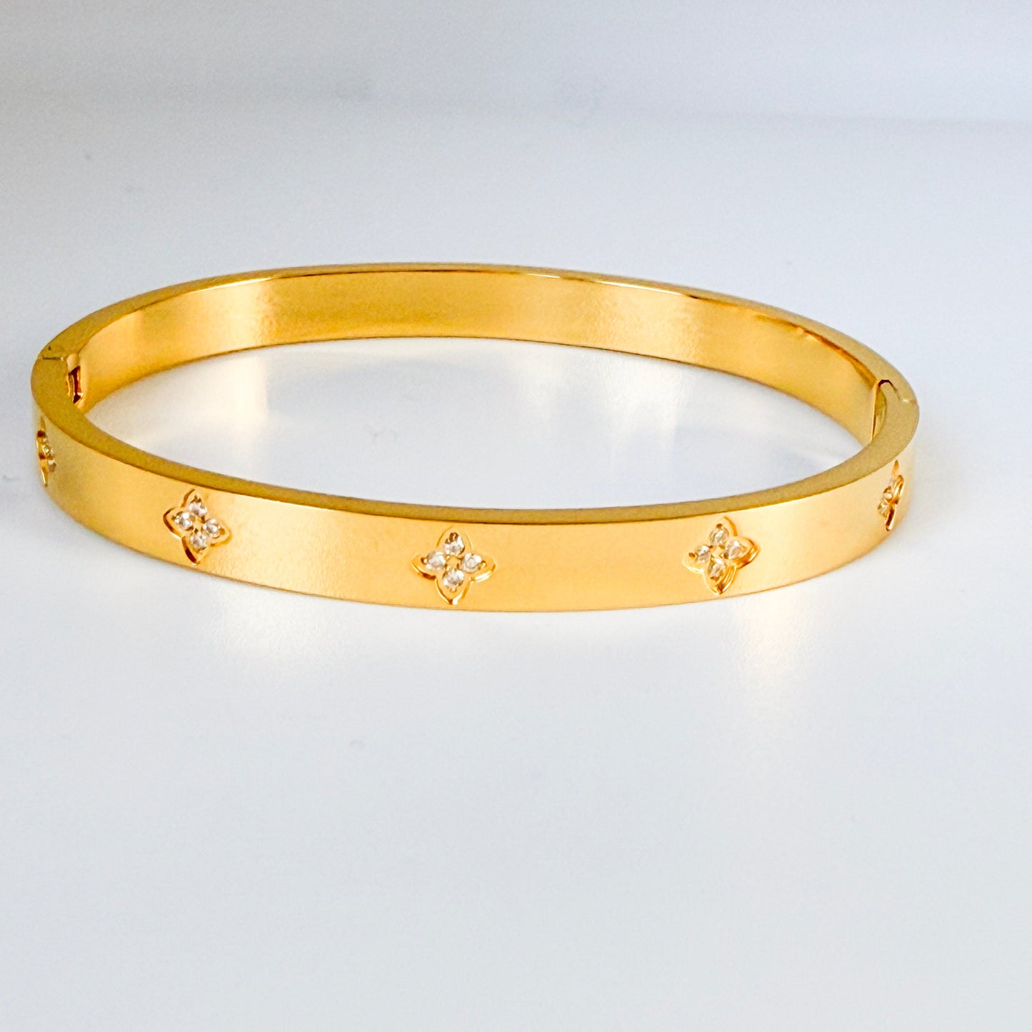 Clover Luxe Gem Bangle