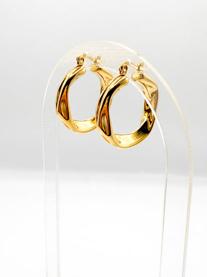 Curve Hoop Earrings
