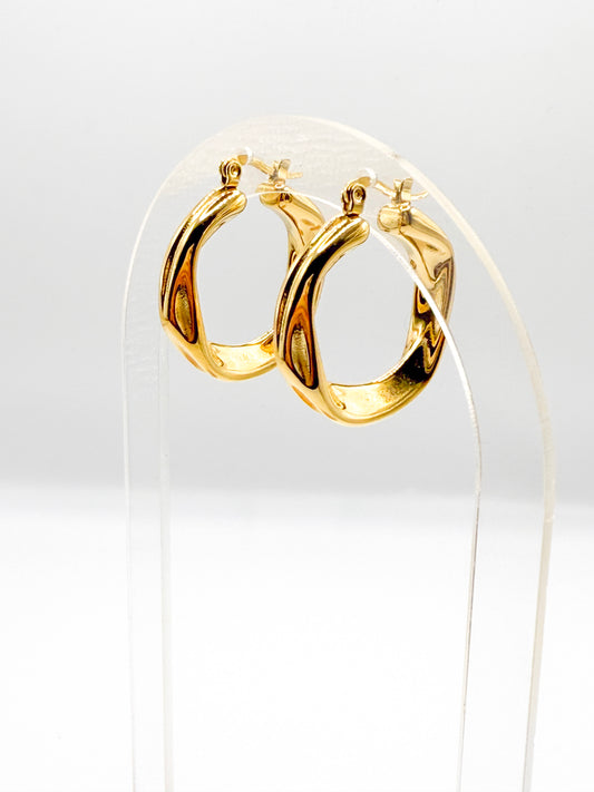 Curve Hoop Earrings
